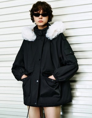 Abrigos Urban Revivo Encapuchado Acolchado With Furry Collar Mujer Negros | TRR40100OO