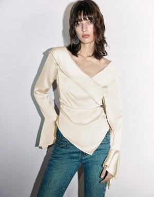 Blusa Urban Revivo V-Neck Overhead Mujer Beige | YLV249WS