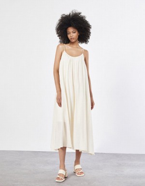 Vestido Urban Revivo Ruched Smock Cami Mujer Blancos | BZT1611VR