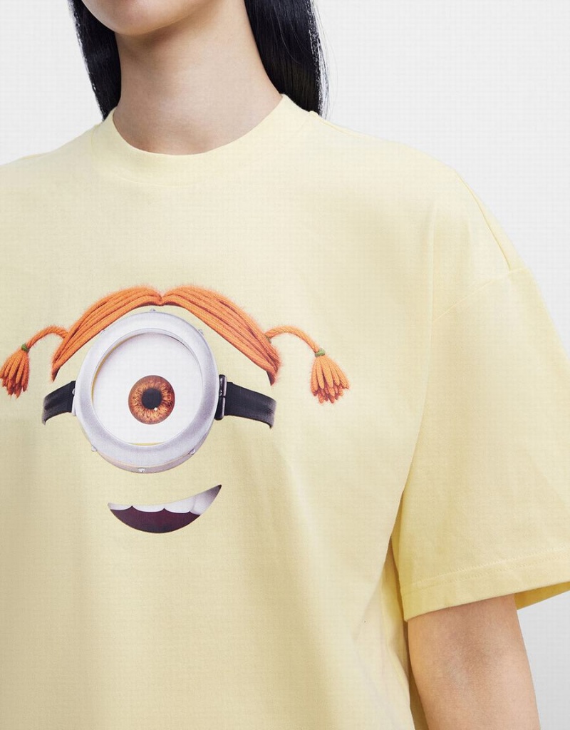 Camiseta Urban Revivo Minions Mujer Amarillos | ONQ4074EW