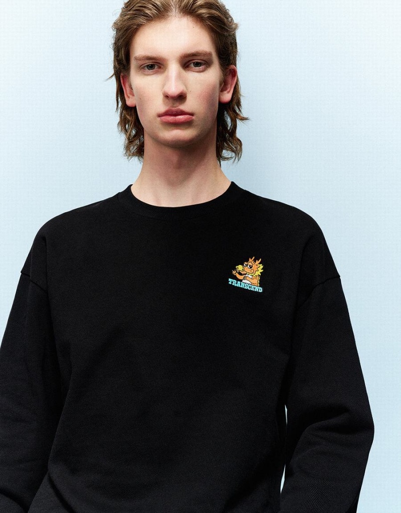 Sudaderas Urban Revivo Dragon Embossed Crew Neck Hombre Negros | WEV1520VM