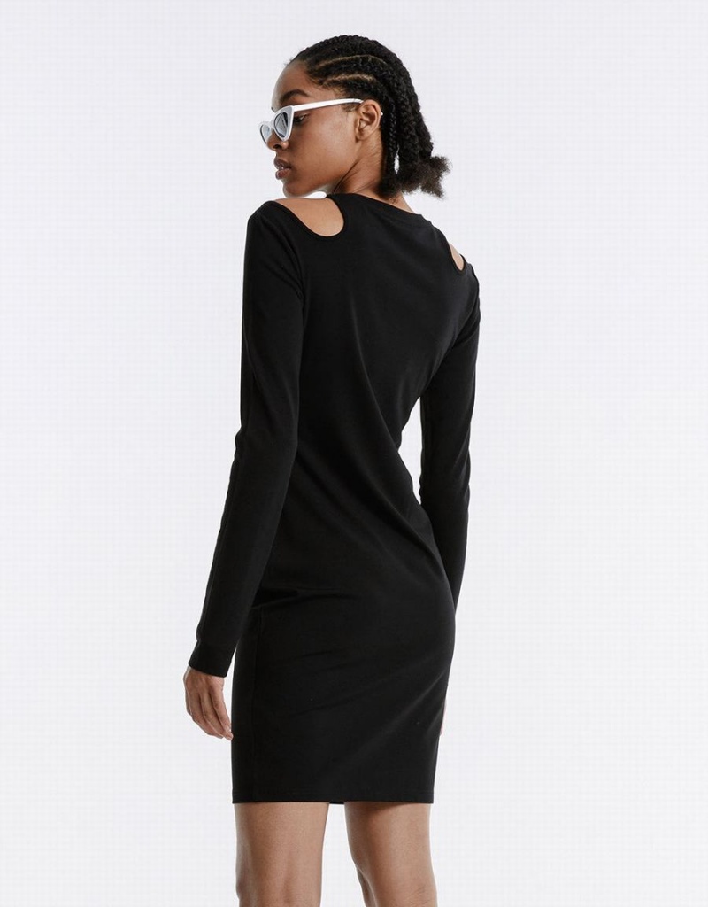 Vestido Urban Revivo Cut Out Letter Mujer Negros | JSZ2620JO
