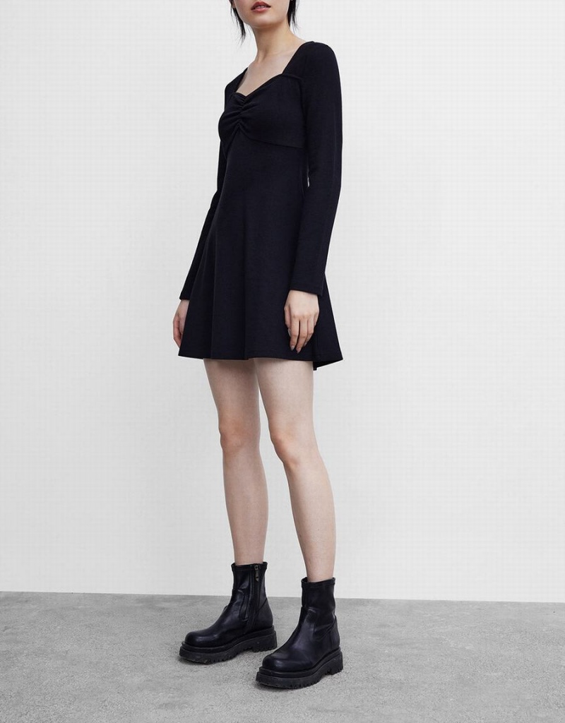 Vestido Urban Revivo Ruched Front Skater Mujer Negros | LYX5986NE