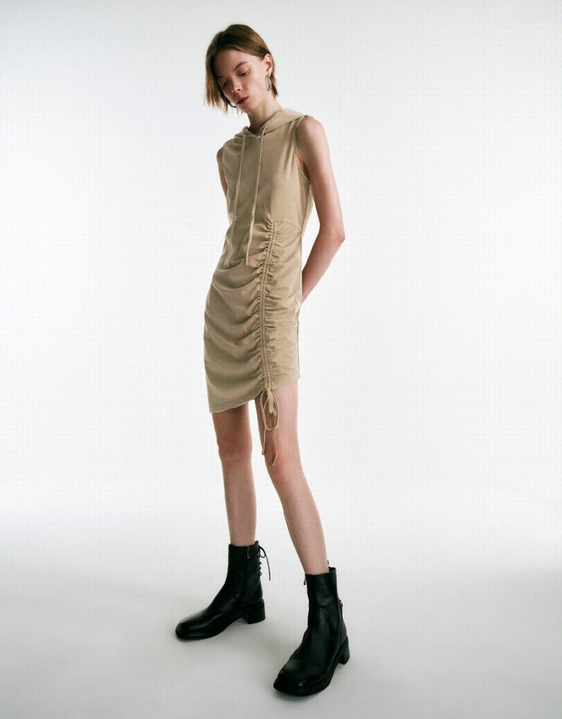 Vestido Urban Revivo Sin Manga Encapuchado Skater Mujer Kaki | BAD5672PS