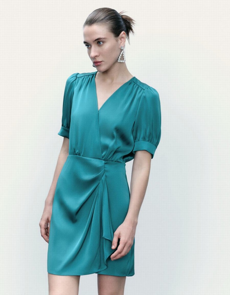 Vestido Urban Revivo Surplice Front V-Neck Skater Mujer Verdes | FFP3237UN