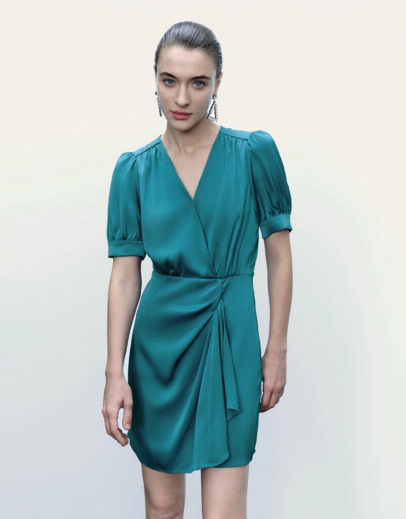 Vestido Urban Revivo Surplice Front V-Neck Skater Mujer Verdes | FFP3237UN